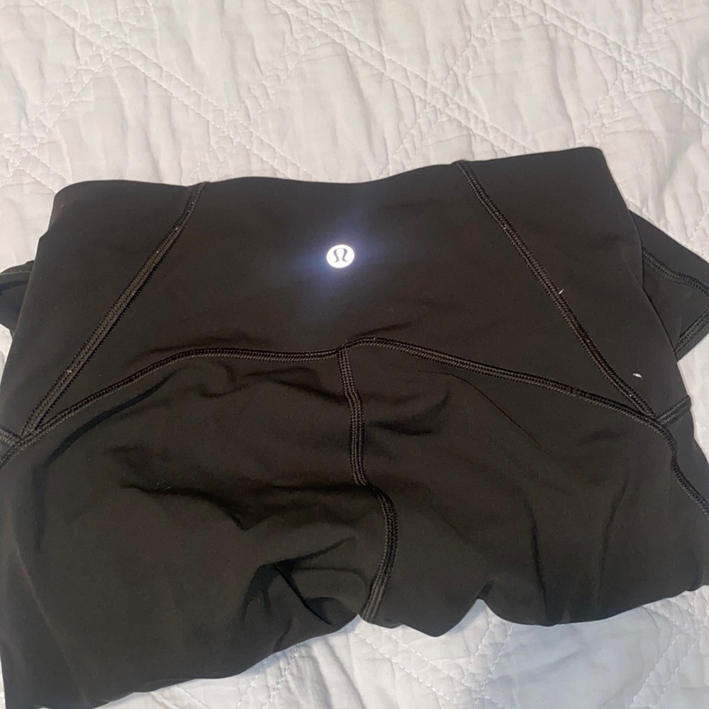 black lululemon leggings size 4
